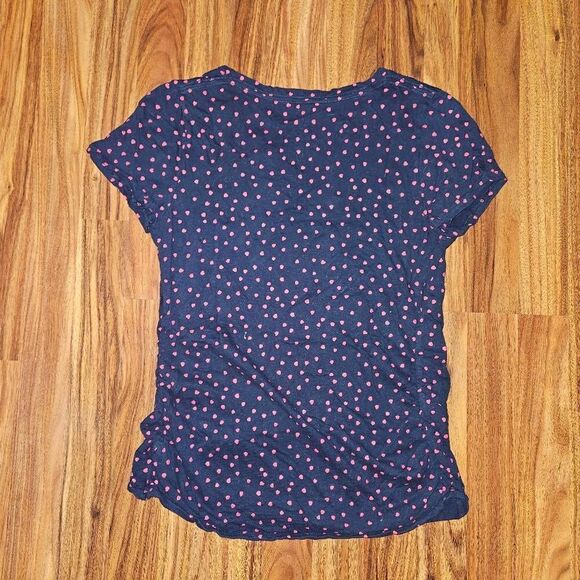 Isabel Maternity Navy W/ Hearts V-Neck Maternity Tee Womens Size S - Picture 5 of 6